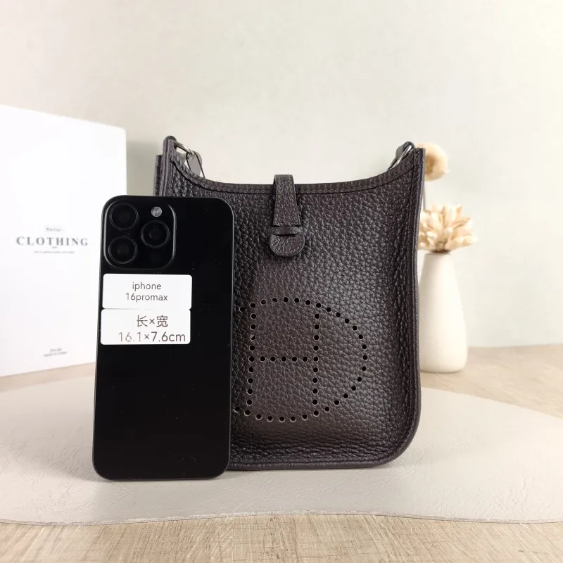 Hermès Crossbody Bag Evelyne Mini 16 Mini 16 TC Calfskin Mini 17 × 5.5 × 18 cm B — cover view 5 of 5