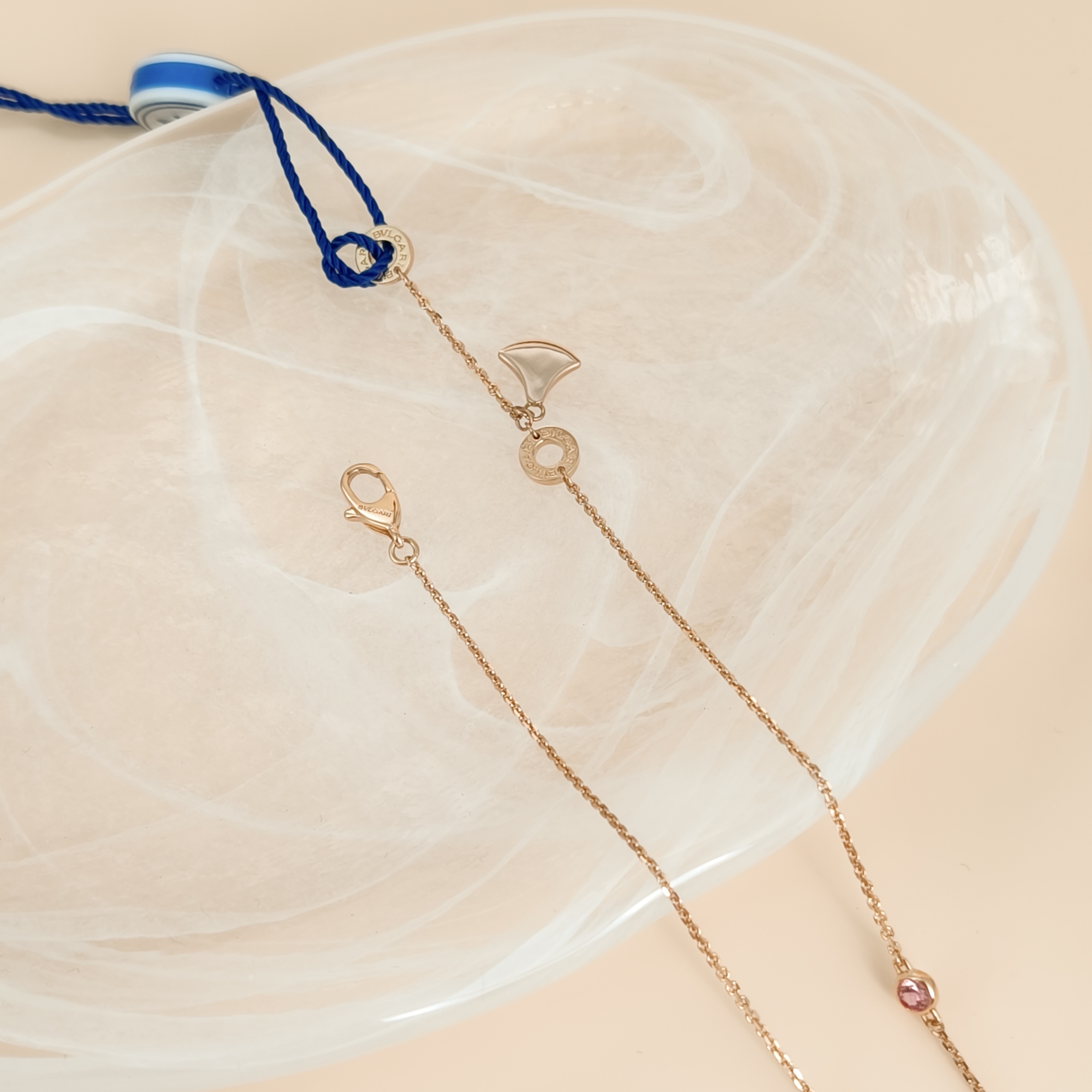 Bvlgari Necklace DIVAS’ DREAM Collection Pearl White Mother-of-Pearl18KR ose Gold One Size Pendant1.5cm 41cm — cover view 4 of 9
