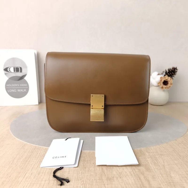CELINE Crossbody Bag Classic Box CC alfskin Medium24 × 7 × 18 cm — cover view 5 of 6