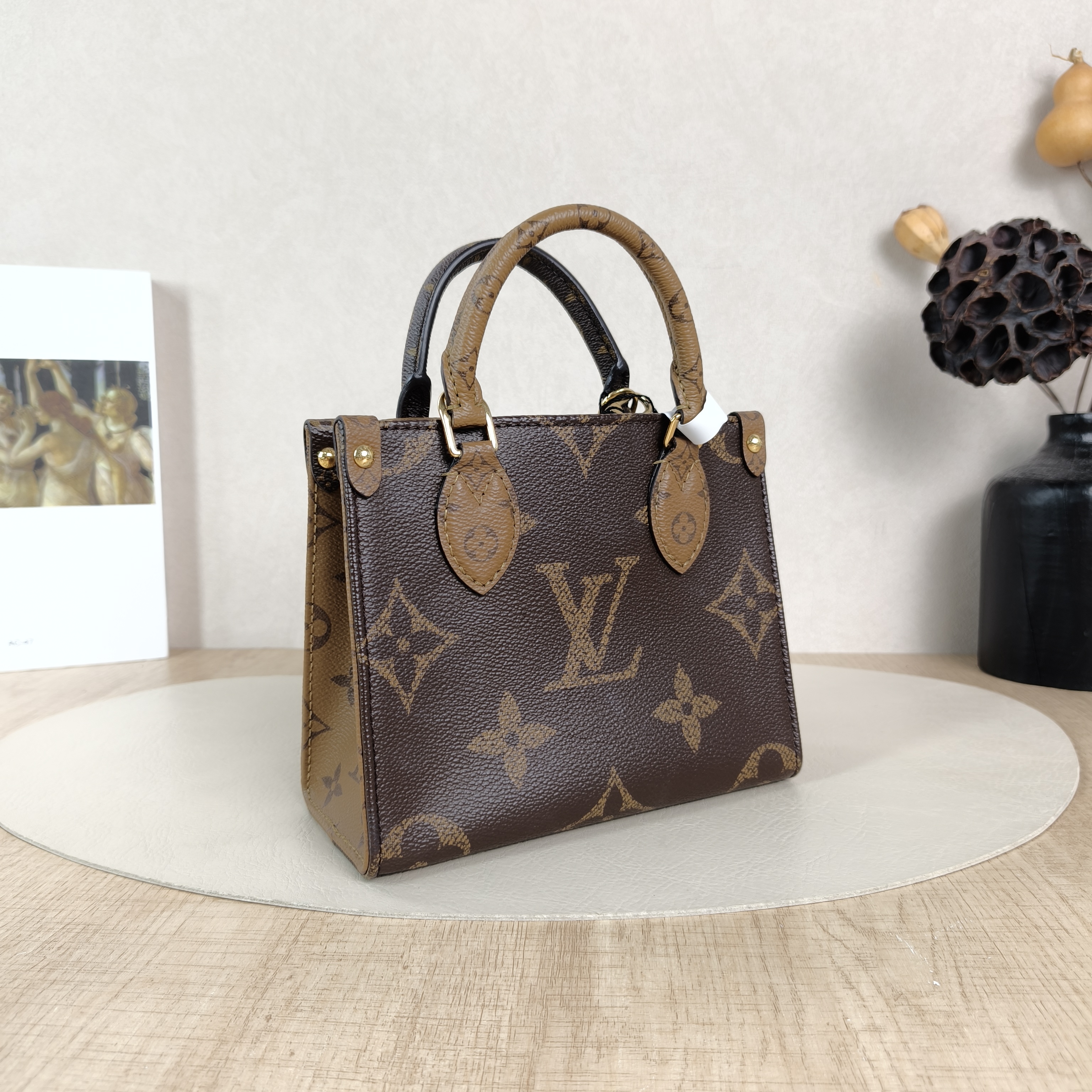 Louis Vuitton Crossbody Bag Onthego BB Monogram PVCBB18 × 8.5 × 15 cm — cover view 4 of 5