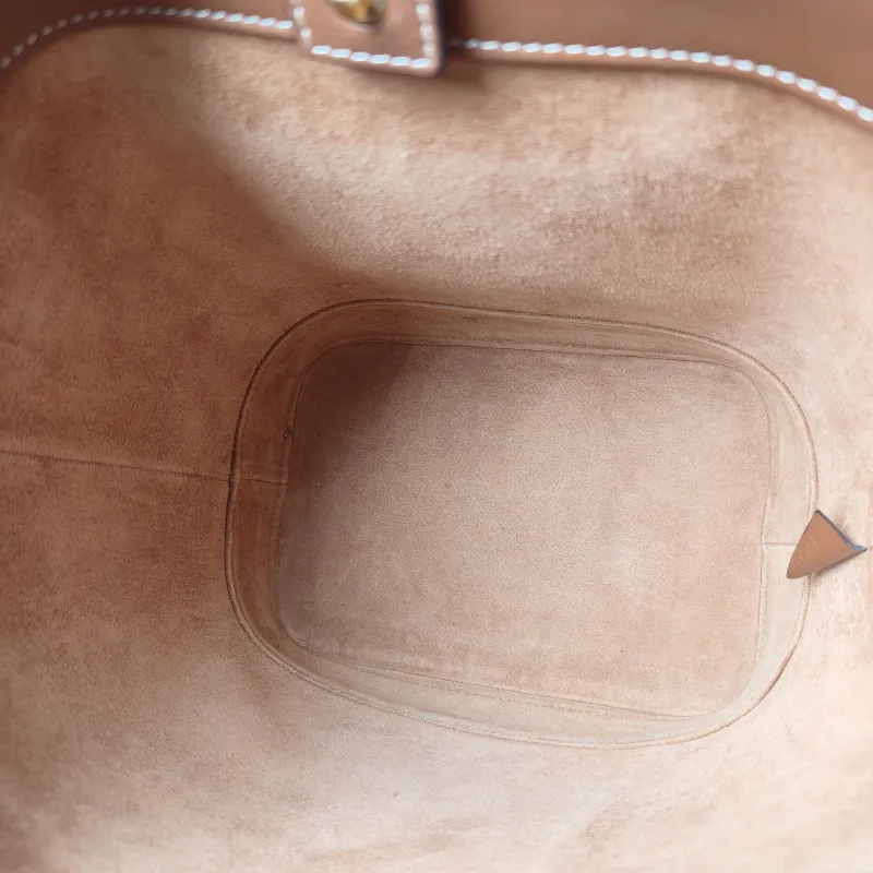 CELINE Shoulder Bag BUCKET TRIOMPHE Bucket Bag Calfskin Small17 × 10 × 22 cm — detail view 10 of 13