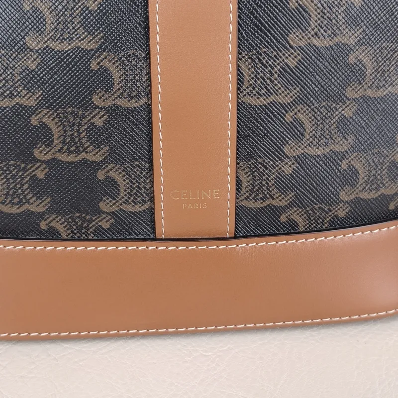 CELINE Crossbody Bag Triomphe Bucket Bag Monogram PVC Small22 × 13 × 26 cm — detail view 6 of 9