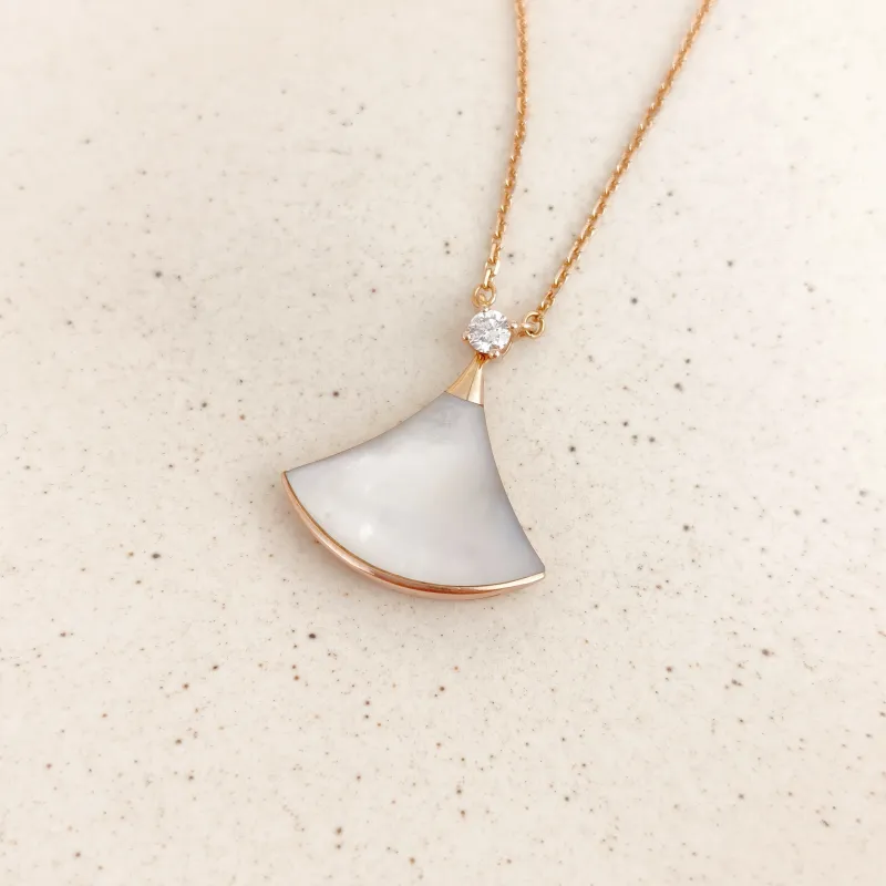 Bvlgari Necklace DIVAS’ DREAM Collection Pearl White Mother-of-Pearl Diamond18KR ose Gold Medium44cm — cover view 3 of 8