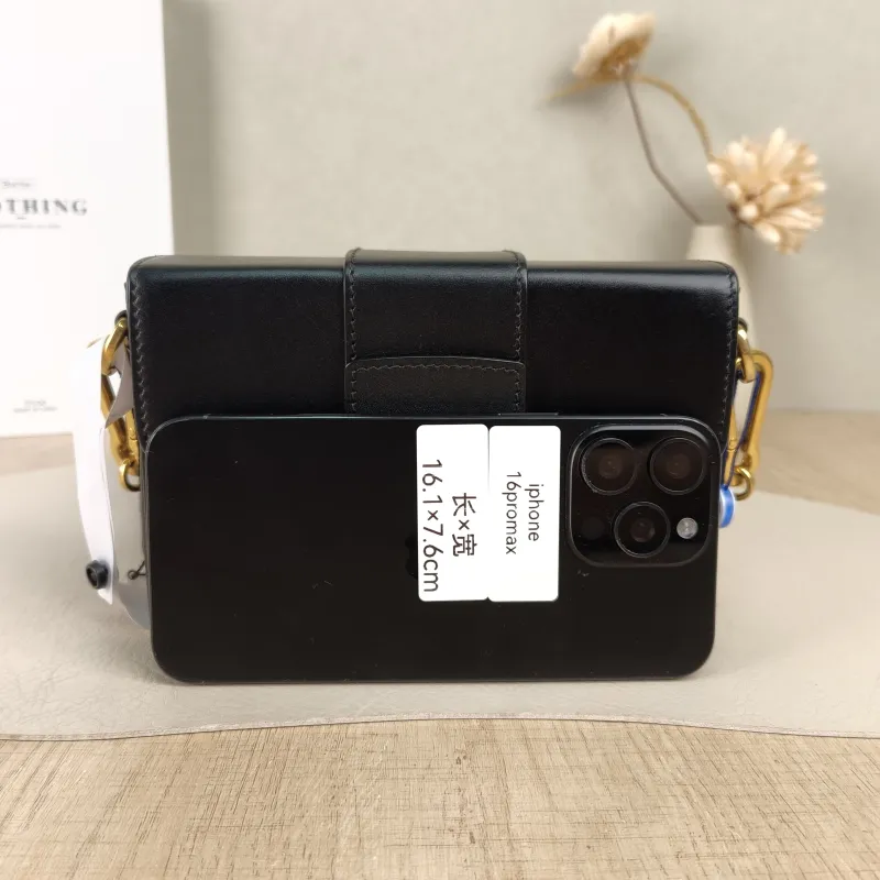 DIOR Crossbody Bag30Montaigne 30 Box Box Black Calfskinmini17.5 × 5 × 11.5 cm — cover view 2 of 5