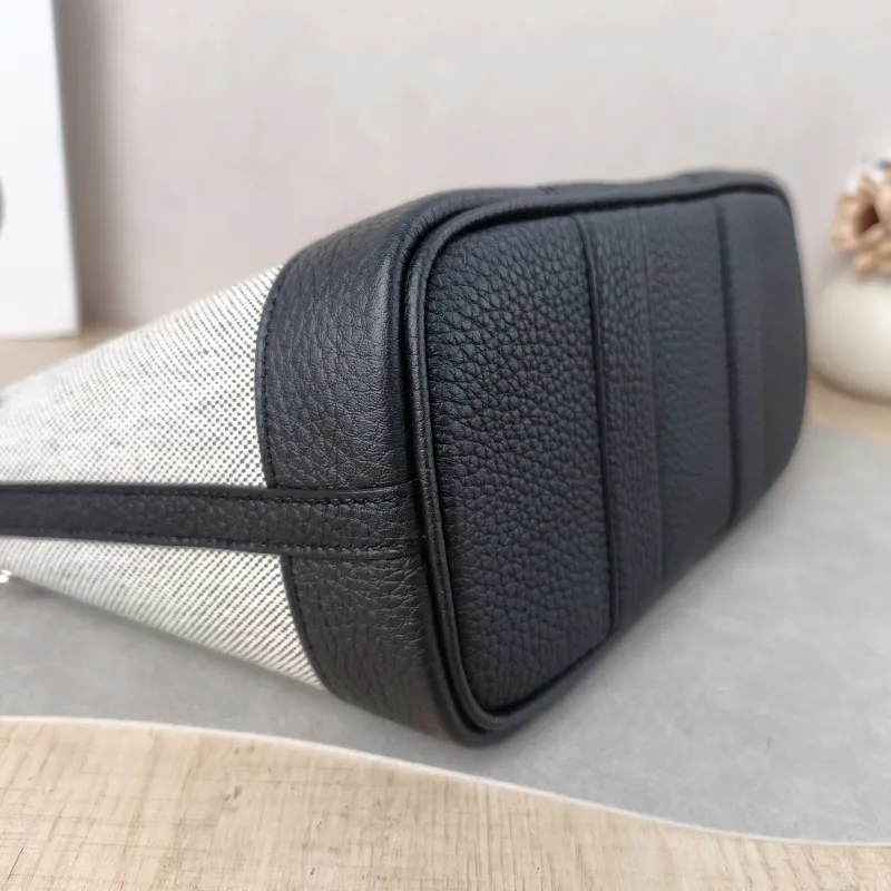 Hermès Top Handle Bag Neo Garden 23 Mini Black · Beige Canvas · Negonda Calfskin Mini 23 × 10 × 16 cm k — detail view 4 of 11