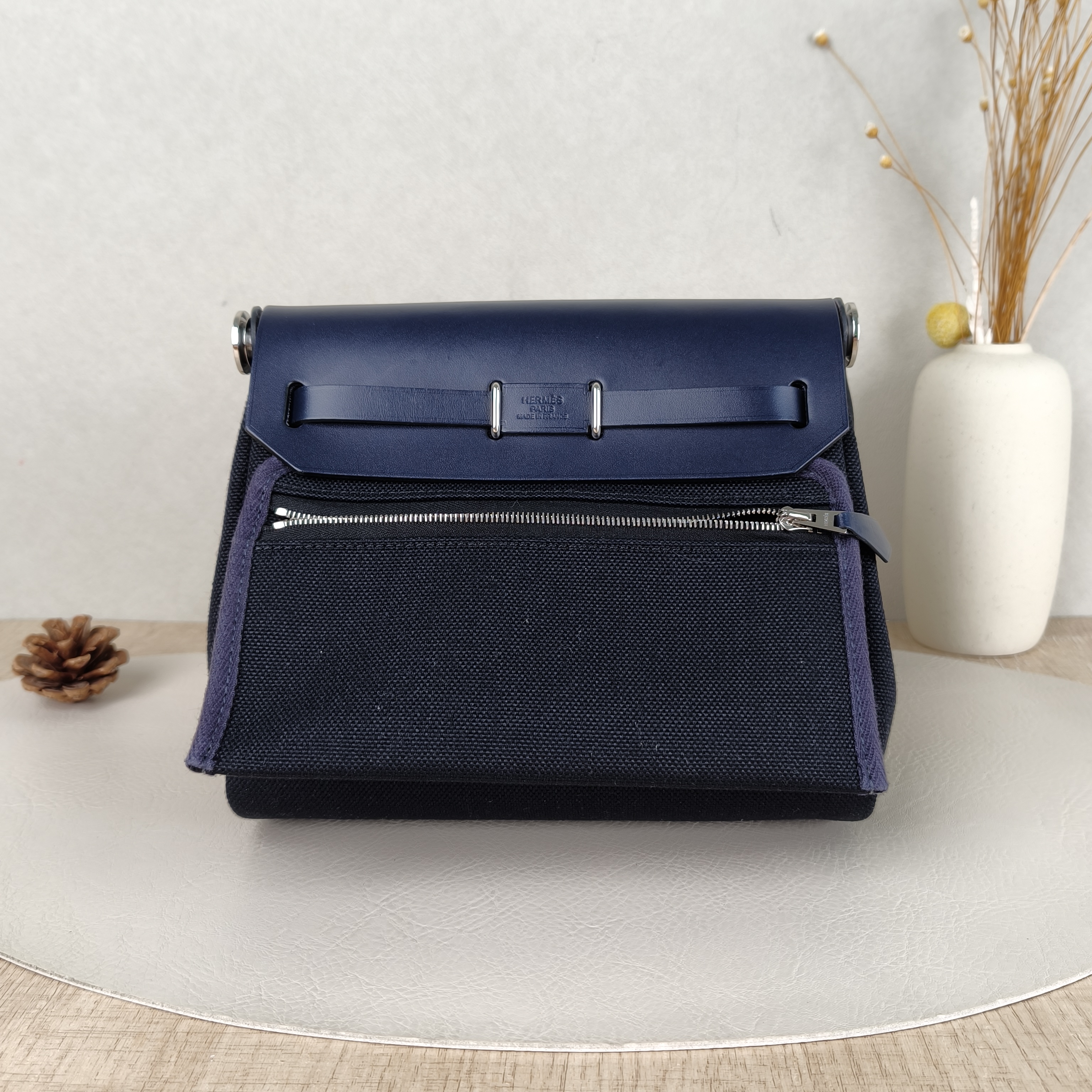 Hermès Crossbody Bag Herbag Zip 20Black Calfskin,Canvasmini20.5 × 7 × 16.5 cm — cover view 2 of 6