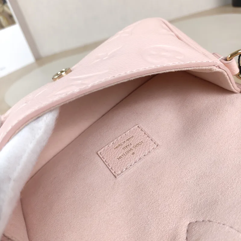 Louis Vuitton Crossbody Bag Diane Baguette Bag Empreinte Embossed Calfskin Monogramnano19 × 6 × 10.5 cm — detail view 4 of 11
