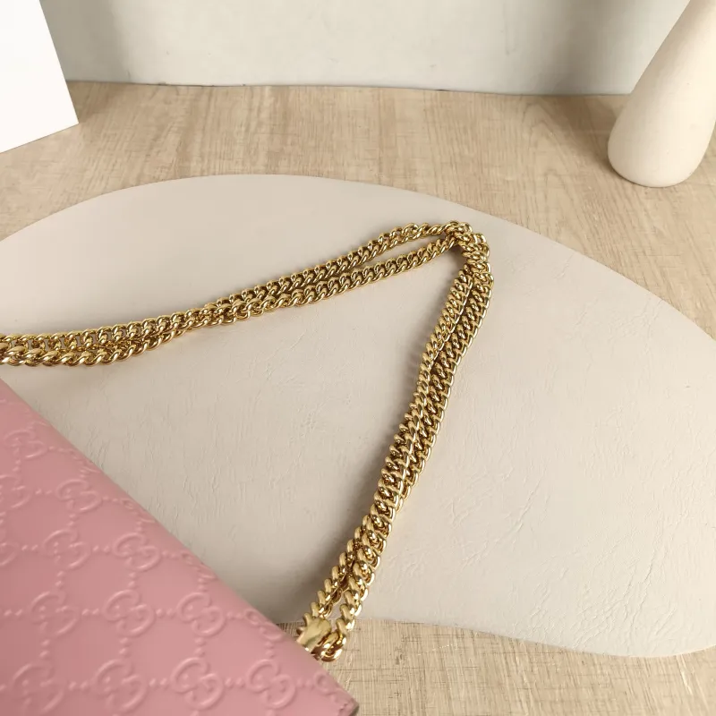 GUCCI Crossbody Bag Padlock Pink Calfskin Medium30 × 10 × 19 cm — detail view 9 of 11