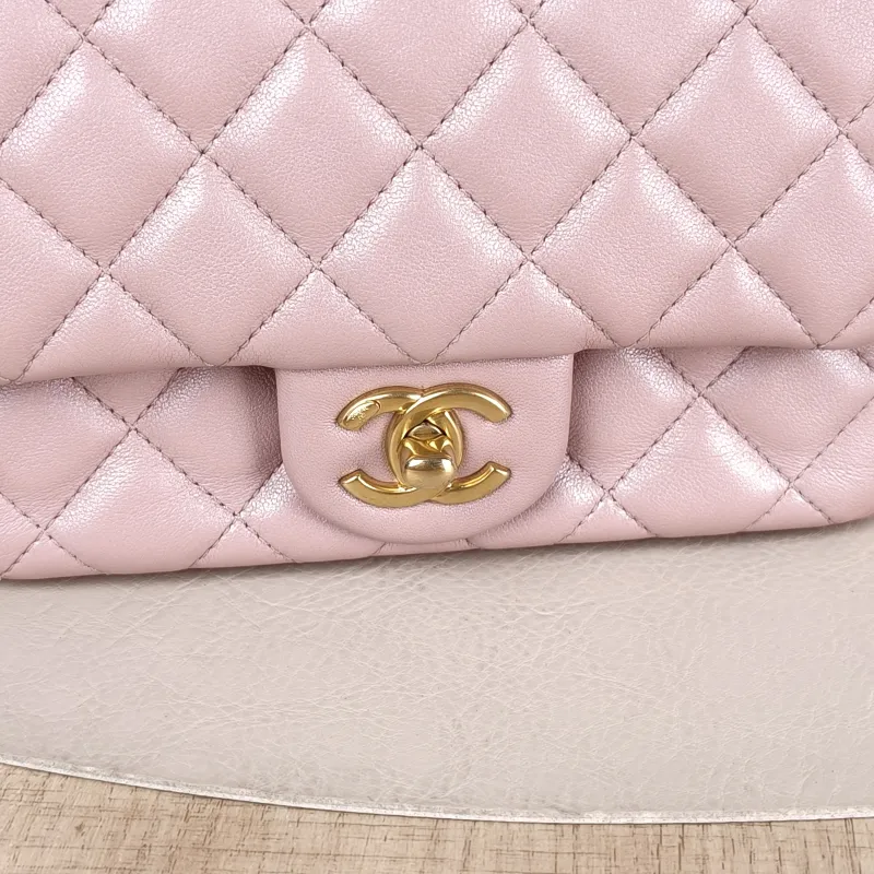 Chanel Crossbody Bag24p Pearl Pink Lambskinmini17 × 5 × 13 cm — detail view 3 of 15