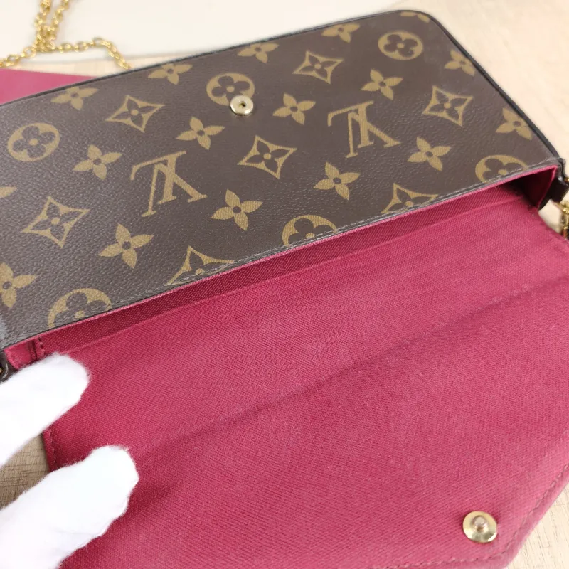 Louis Vuitton Crossbody Bag Pochette Félicie Monogram PVC Small21 × 3 × 12 cm — detail view 2 of 17