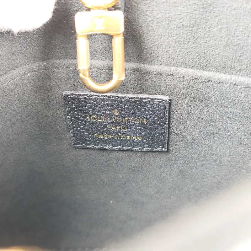 Louis Vuitton Crossbody Bag Onthego BB Black Empreinte Embossed Calfskin BB 18 × 8.5 × 15 cm — detail view 8 of 9
