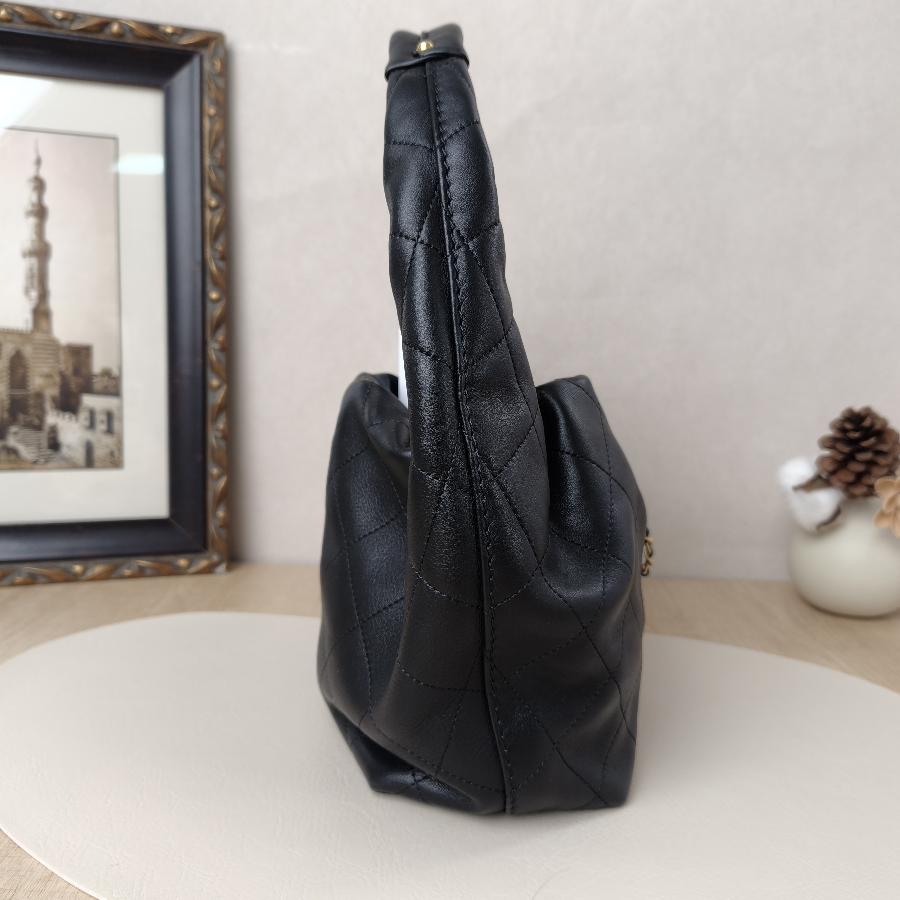 Chanel Crossbody Bag26c Black Calfskin 32 × 12 × 24 cm — cover view 4 of 11