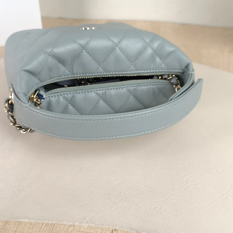 Chanel Crossbody Bag Crossbody Bag Grey Grained Calfskin One Size 16 × 6 × 13 cm — detail view 5 of 12