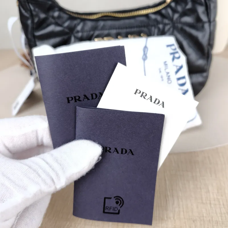 PRADA Shoulder Bag Re-Edition Black Lambskin 22 × 8 × 16 cm — detail view 9 of 11