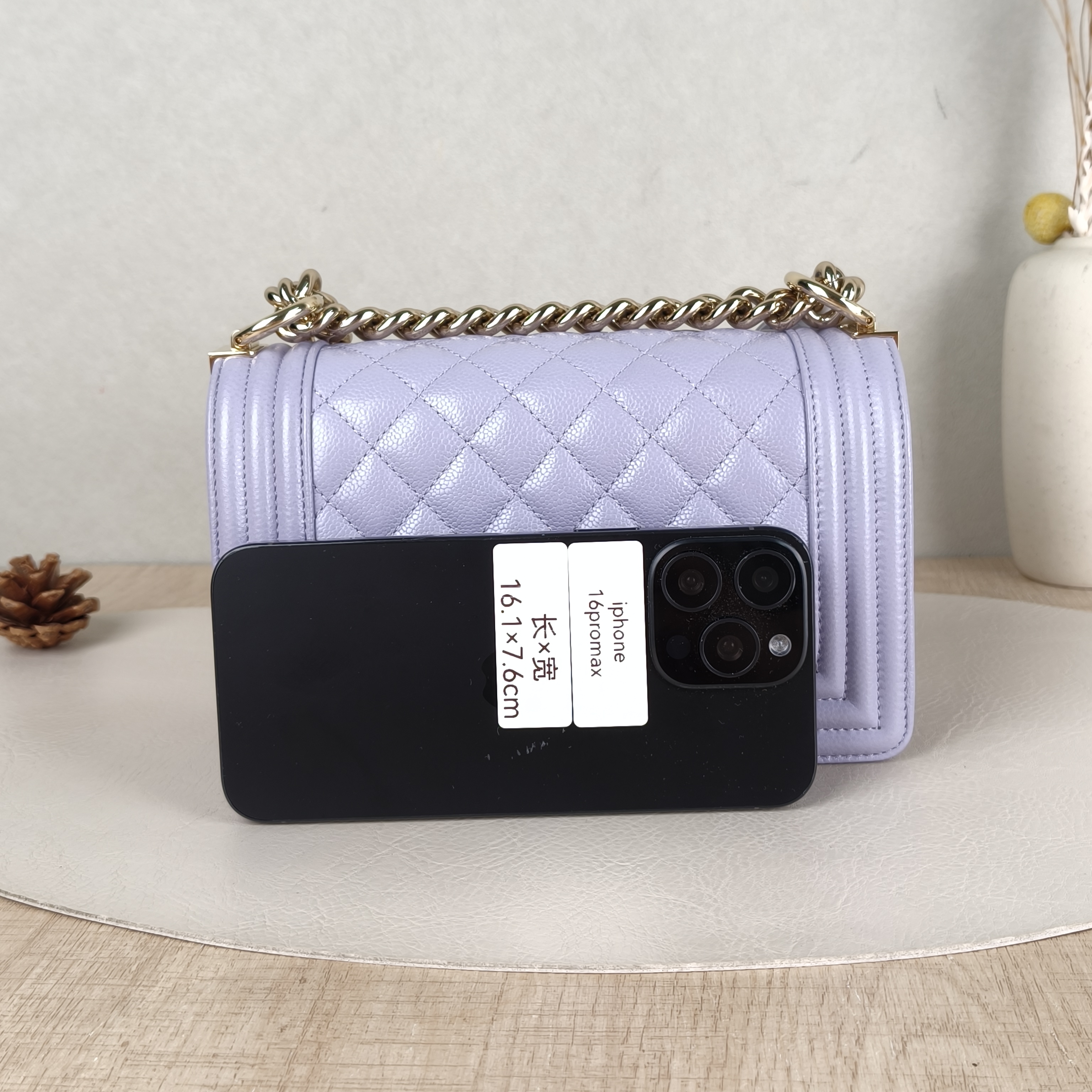 Chanel Crossbody Bag Le Boy Grained Calfskin Small20.5 × 8.5 × 12 cm — cover view 4 of 5