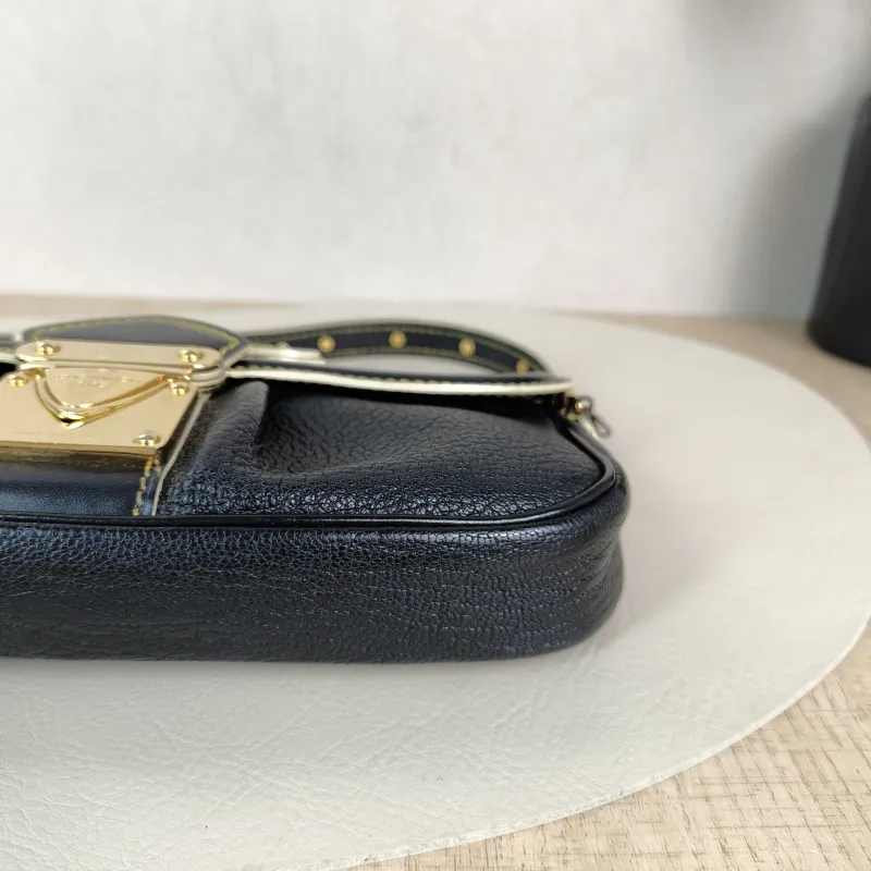Louis Vuitton Suhali Vintage Black Calfskin One Size 23 × 4 × 12 cm — detail view 2 of 12