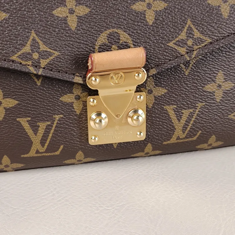 Louis Vuitton Crossbody Bag Pochette Métis East West Monogram PVC Small 21.5 × 6 × 13.5 cm — detail view 15 of 17