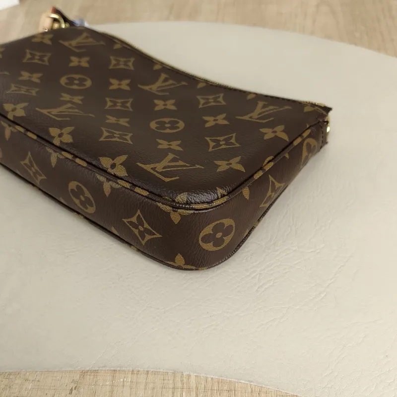 Louis Vuitton Shoulder Bag Pochette Accessoires Two Straps Monogram PVC Large23.5 × 4 × 13.5 cm — detail view 2 of 11