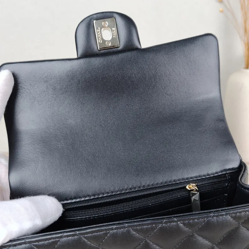 Chanel Crossbody Bag cf mini Edition Black Lambskin mini 20 × 6 × 12 cm — detail view 2 of 16