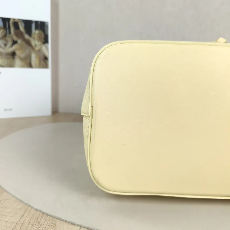 Louis Vuitton Shoulder Bag NÉONOÉ Bucket Bag BB Yellow Calfskin BB 20 × 13 × 20 cm — detail view 7 of 9