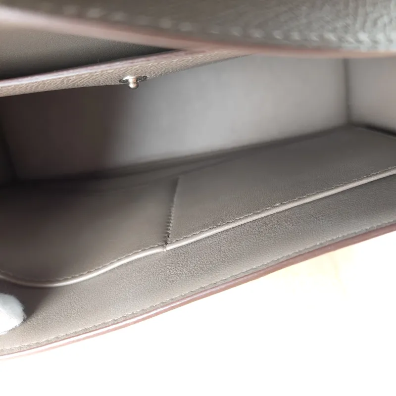 Hermès Crossbody Bag Verrou 23 Epsom Calfskin One Size 23 × 7 × 18 cm — detail view 1 of 13