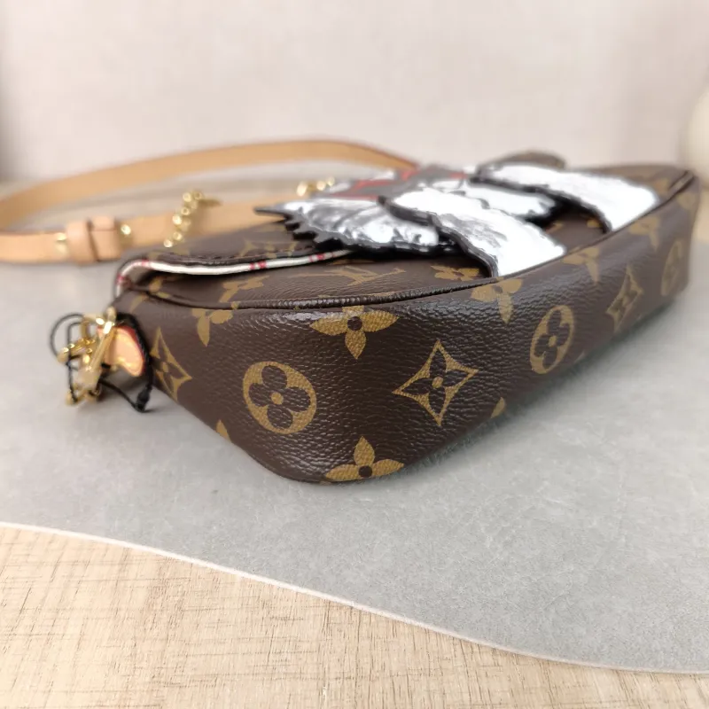 Louis Vuitton Crossbody Bag IVY Monogram PVC Small 23.5 × 4.3 × 12 cm — detail view 2 of 13