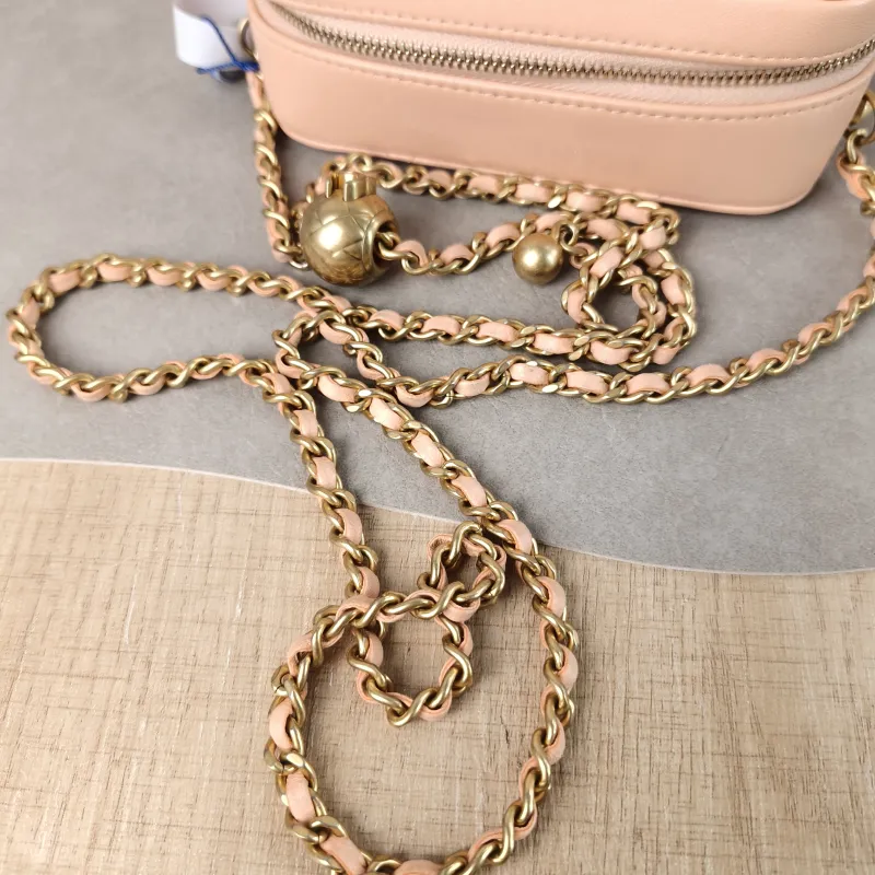 Chanel Crossbody Bag Camera Bag Pink Lambskin One Size 14.5 × 6 × 10.5 cm 31 — detail view 6 of 11