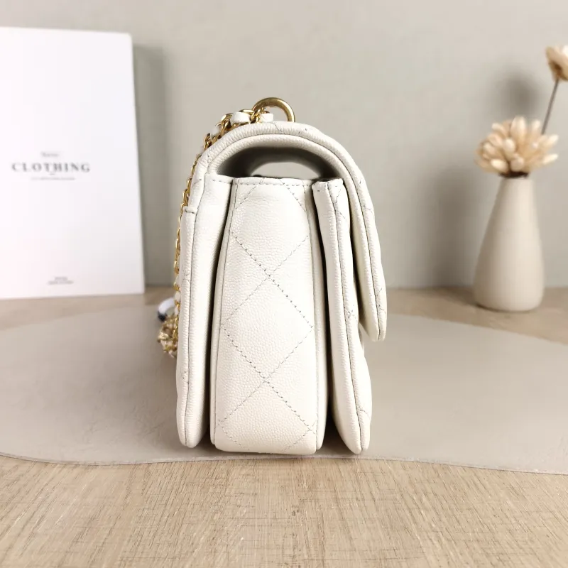 Chanel Crossbody Bag 22k White Grained Calfskin Small Edition 20 × 8.5 × 14.5 cm — detail view 2 of 11