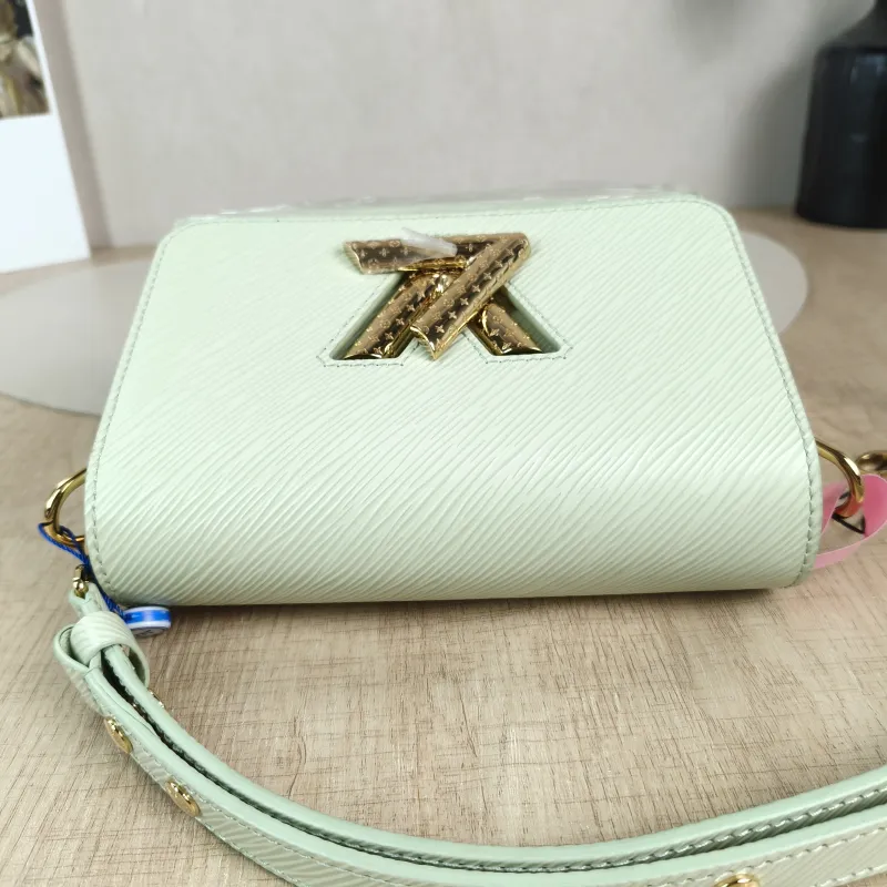 Louis Vuitton Crossbody Bag Twist Green Calfskin Small 19 × 9 × 15 cm — detail view 1 of 12