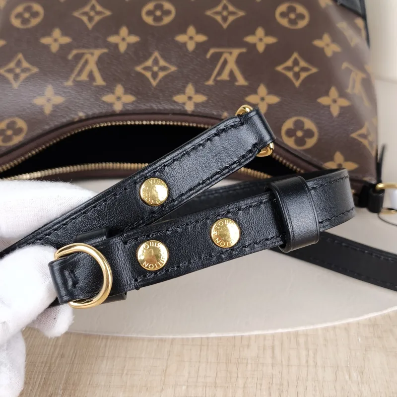 Louis Vuitton Crossbody Bag Boulogne PVC Small26 × 9.5 × 16 cm — detail view 8 of 10