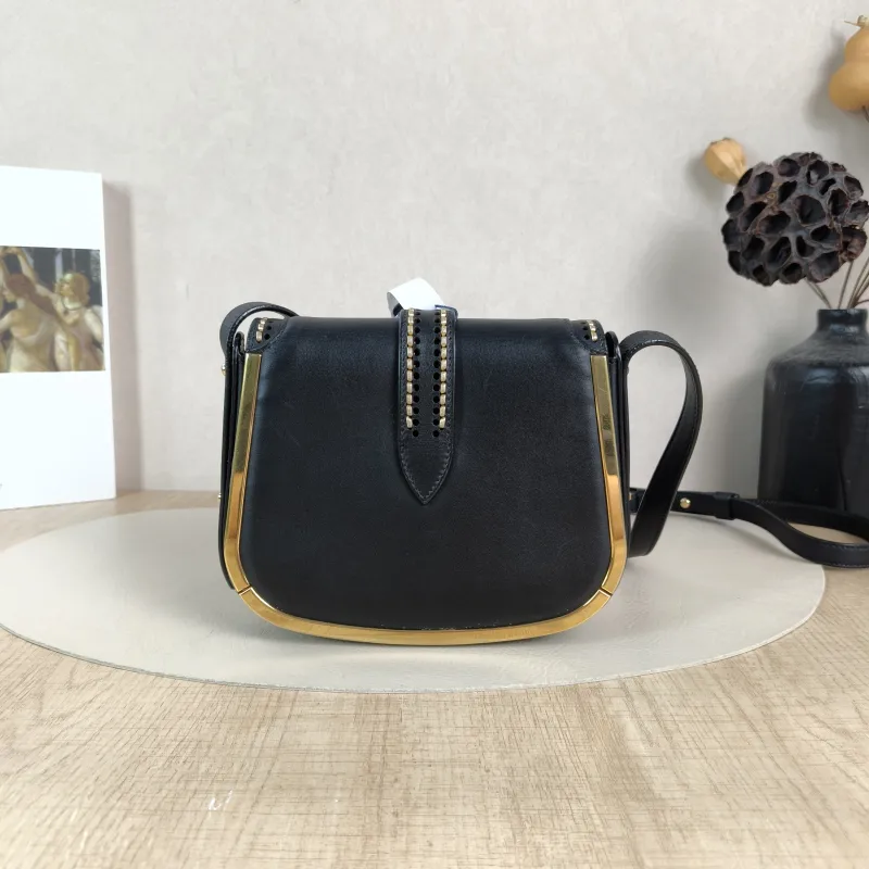FERRAGAMO Shoulder Bag Shoulder Bag Black Calfskin One Size18 × 5 × 15 cm — cover view 3 of 5