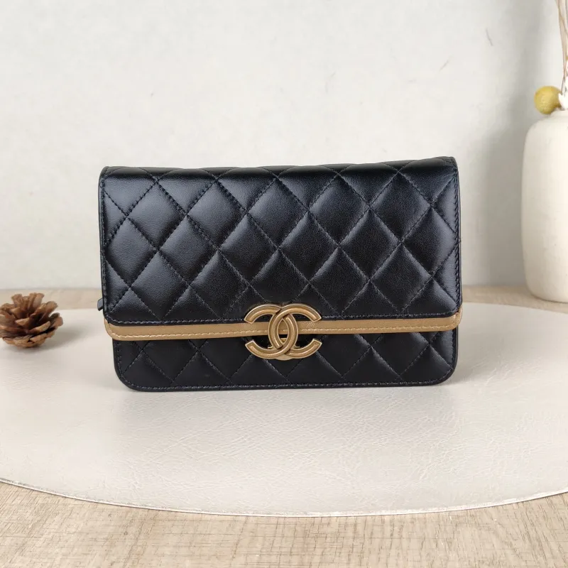 Chanel Crossbody Bag Classic Flap WOC CF WOCWOC Bag Black Lambskinmini19.2 × 3.5 × 12.3 cm