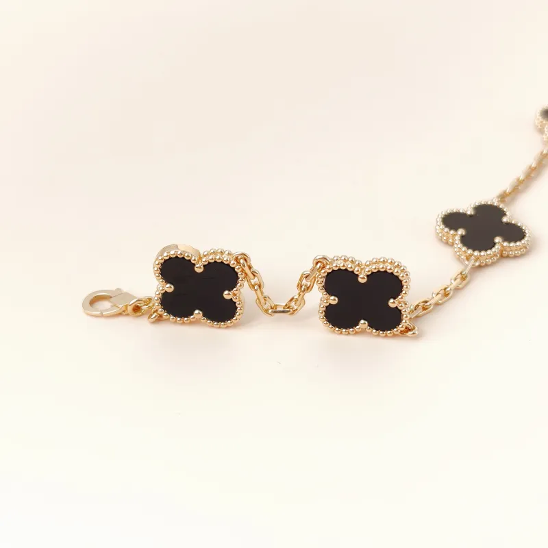 Van Cleef & Arpels Bracelet Alhambra Alhambra Collection Five-Motif Bracelet 18KY ellow Gold Vintage Small 19cm — cover view 5 of 10