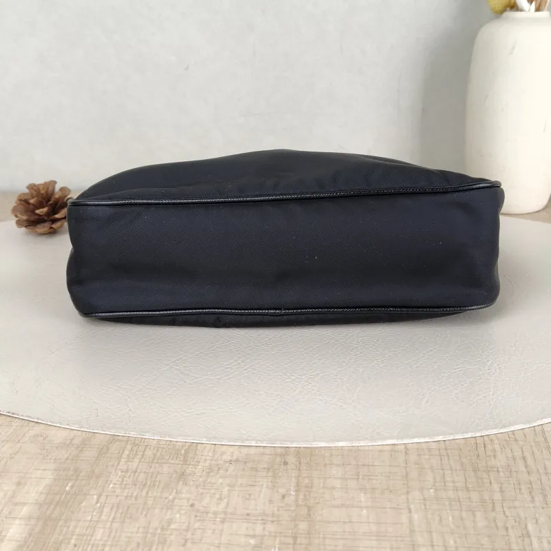 PRADA Shoulder Bag Re-Edition hobo — cover view 4 of 5
