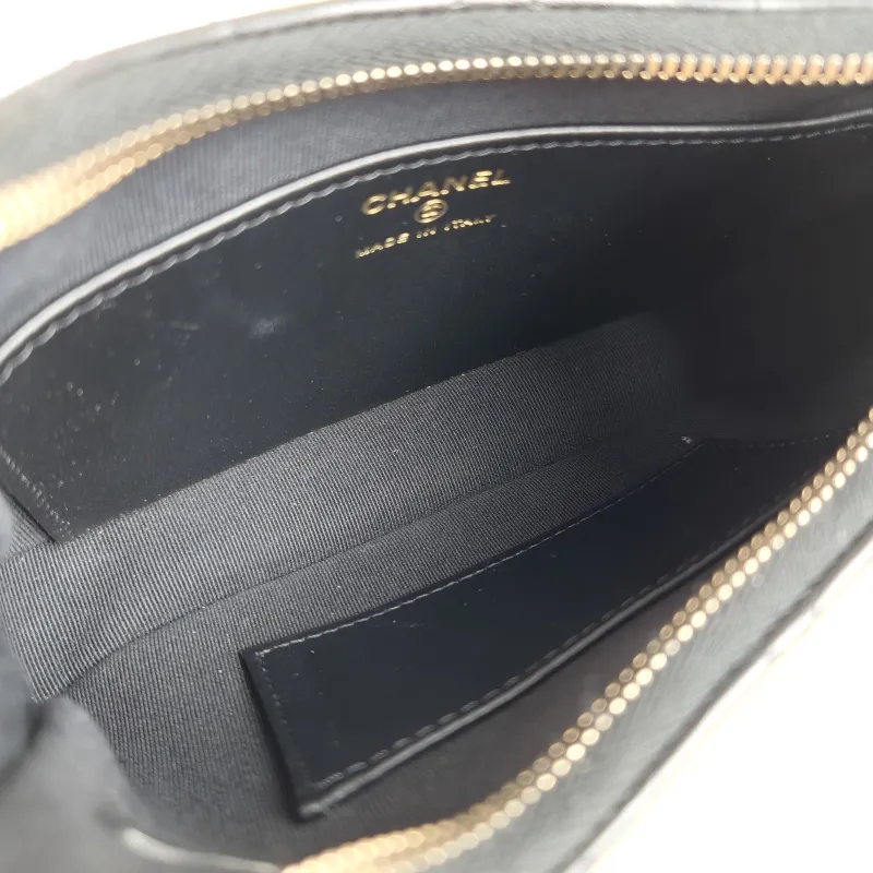 Chanel Shoulder Bag hobo 19 Black Lambskin Small 20 × 4.5 × 13 cm — detail view 5 of 12