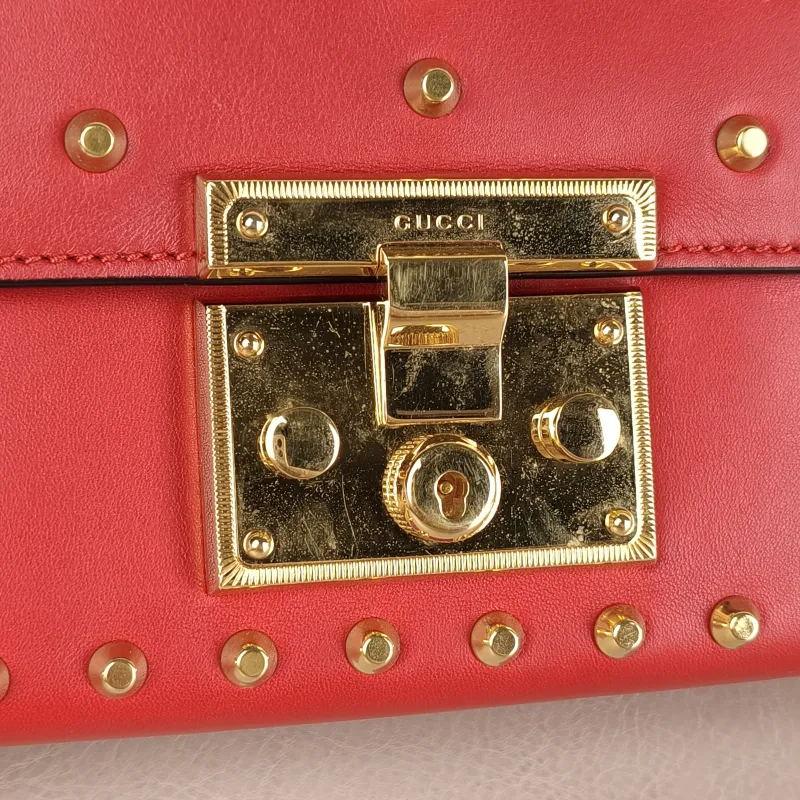 GUCCI Crossbody Bag Padlock Pearl Edition Red Calfskin Small 20.5 × 7.5 × 13 cm — detail view 6 of 13