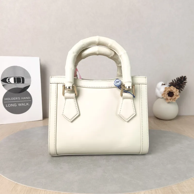 GUCCI Top Handle Bag Diana Top Handle Bag White Calfskin One Size20 × 9.5 × 16 cm — cover view 5 of 5