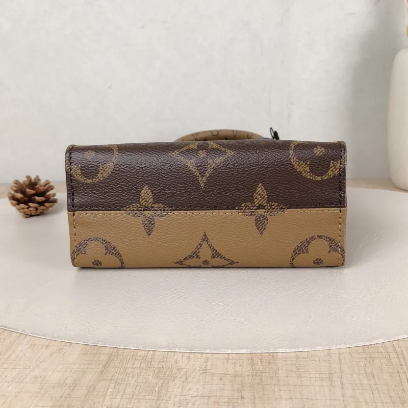 Louis Vuitton Crossbody Bag Onthego BB Monogram PVC BB 18 × 8.5 × 15 cm — cover view 5 of 5