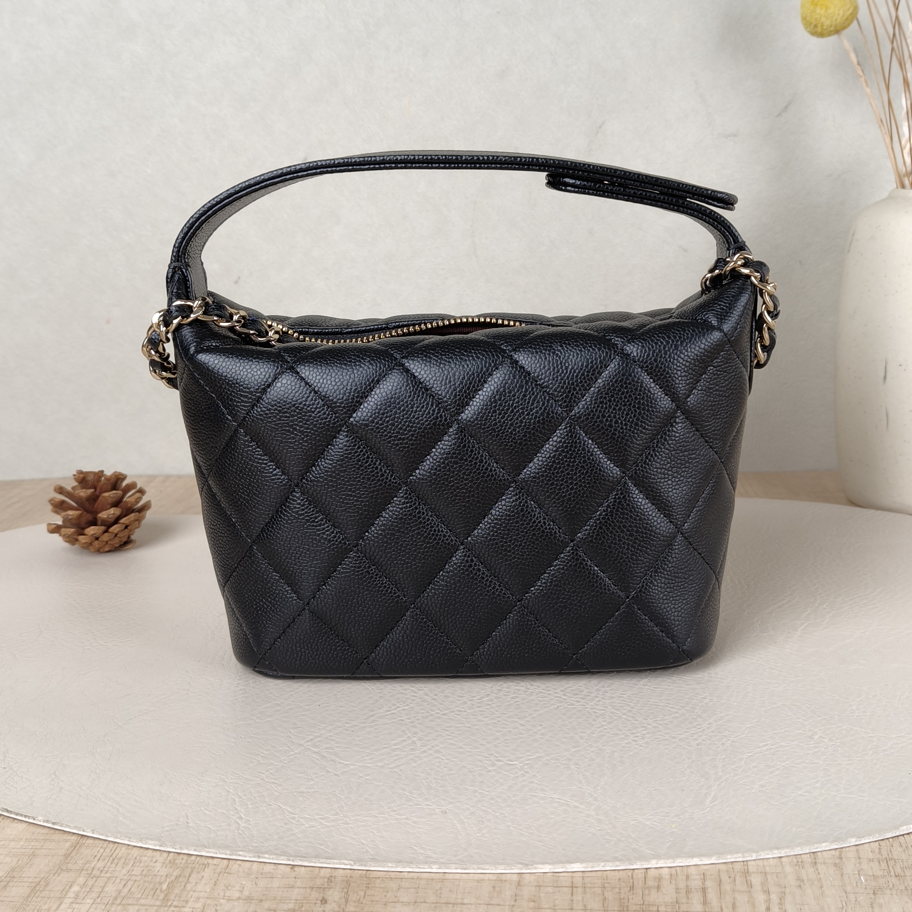 Chanel Crossbody Bag25c Vanity Case Bag Black Grained Calfskin One Size16 × 6 × 13 cm — cover view 2 of 6
