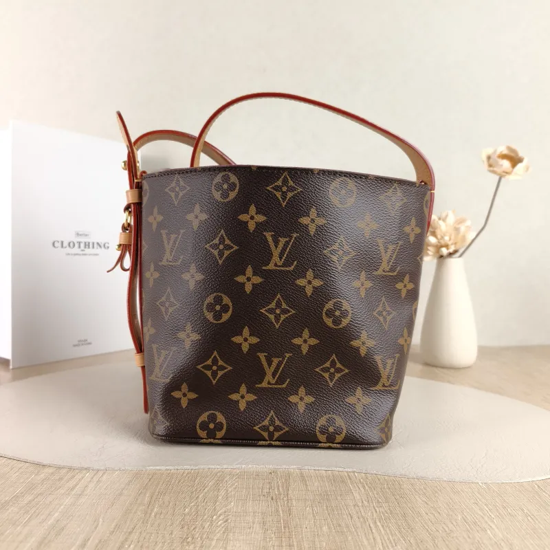 Louis Vuitton Top Handle Bag ALL IN BB Monogram PVC BB 16 × 12 × 18 cm Leather Tag， — detail view 8 of 9