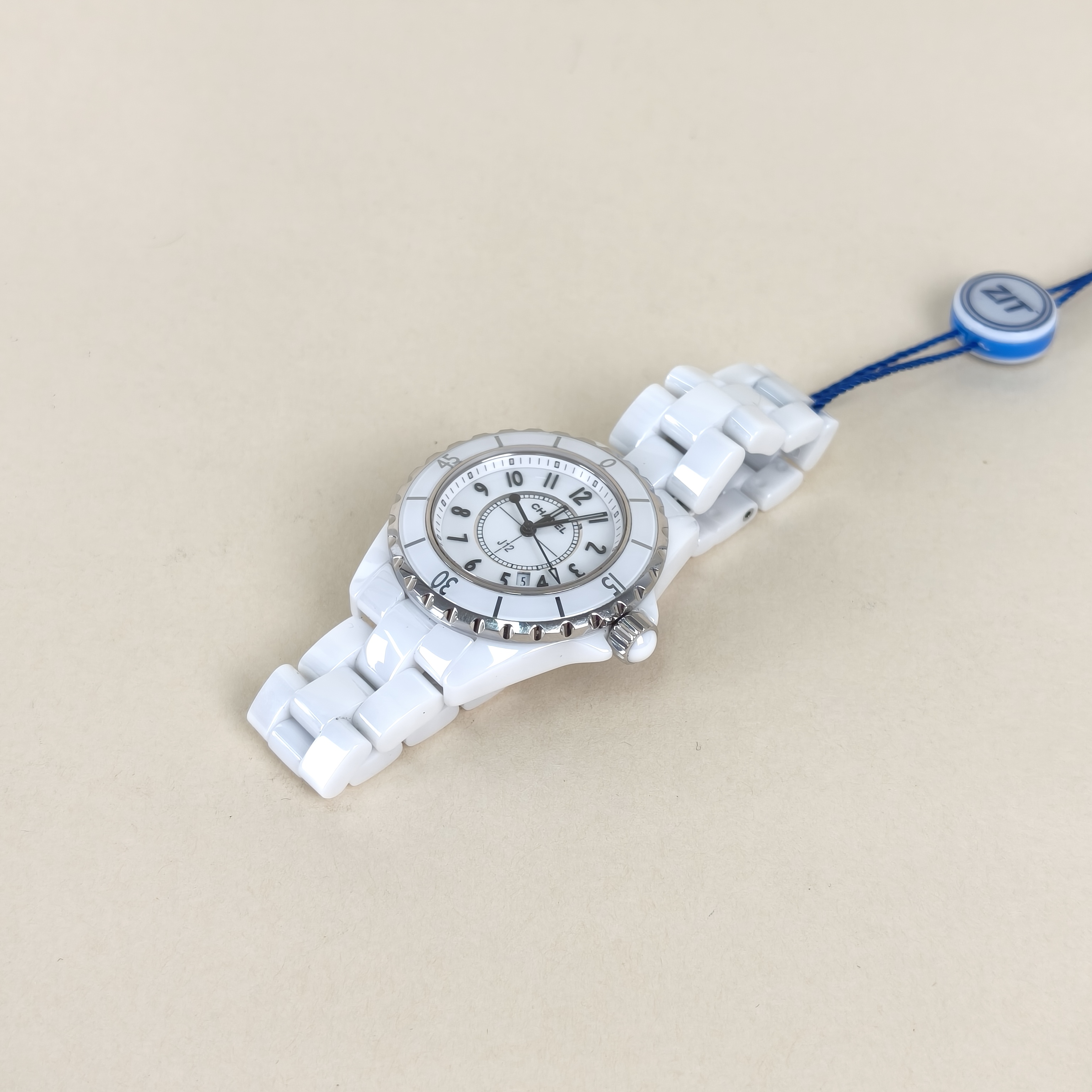 Chanel Watch J12Collection Watch White One Size33 — cover view 7 of 9