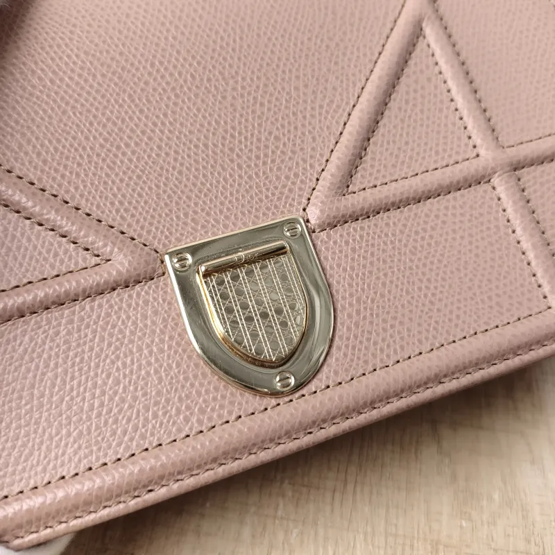 DIOR Crossbody Bag ama Calfskin Mini 19 × 3 × 12 cm — detail view 9 of 13