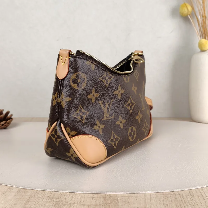 Louis Vuitton Crossbody Bag Boulogne PVC nano 19 × 8 × 13 cm Conditioned — cover view 2 of 5