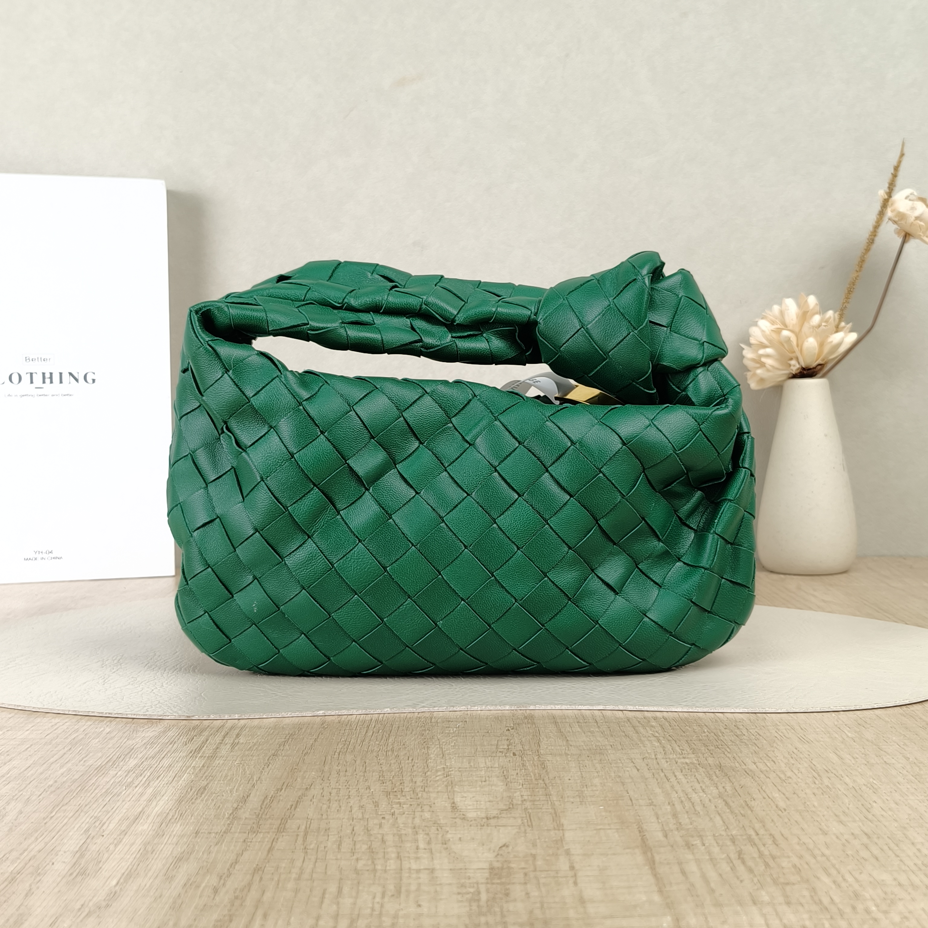 Bottega Veneta Top Handle Bag Jodie Green Lambskinmini28 × 8 × 23 cm