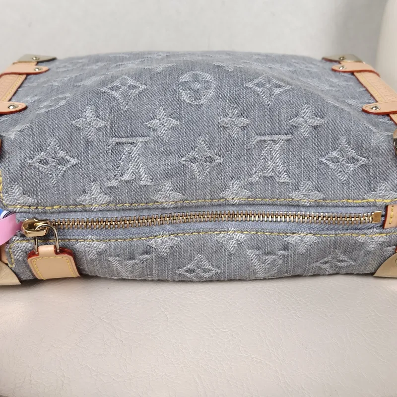 Louis Vuitton Crossbody Bag Side Trunk Box Grey Medium 23.5 × 8.5 × 16 cm — detail view 7 of 11