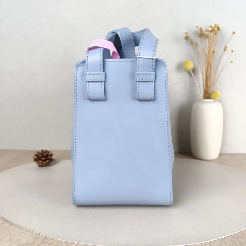 LOEWE Shoulder Bag Hammock Blue Calfskin Small 20 × 14.5 × 21 cm — detail view 2 of 9