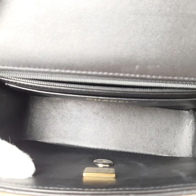 Chanel Crossbody Bag mini Black Lambskin mini 20 × 6 × 12 cm — detail view 12 of 13
