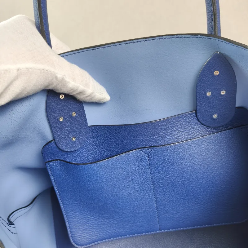 DIOR Shoulder Bag Shoulder Bag Blue Calfskin One Size32 × 20 × 25 cm — detail view 11 of 13