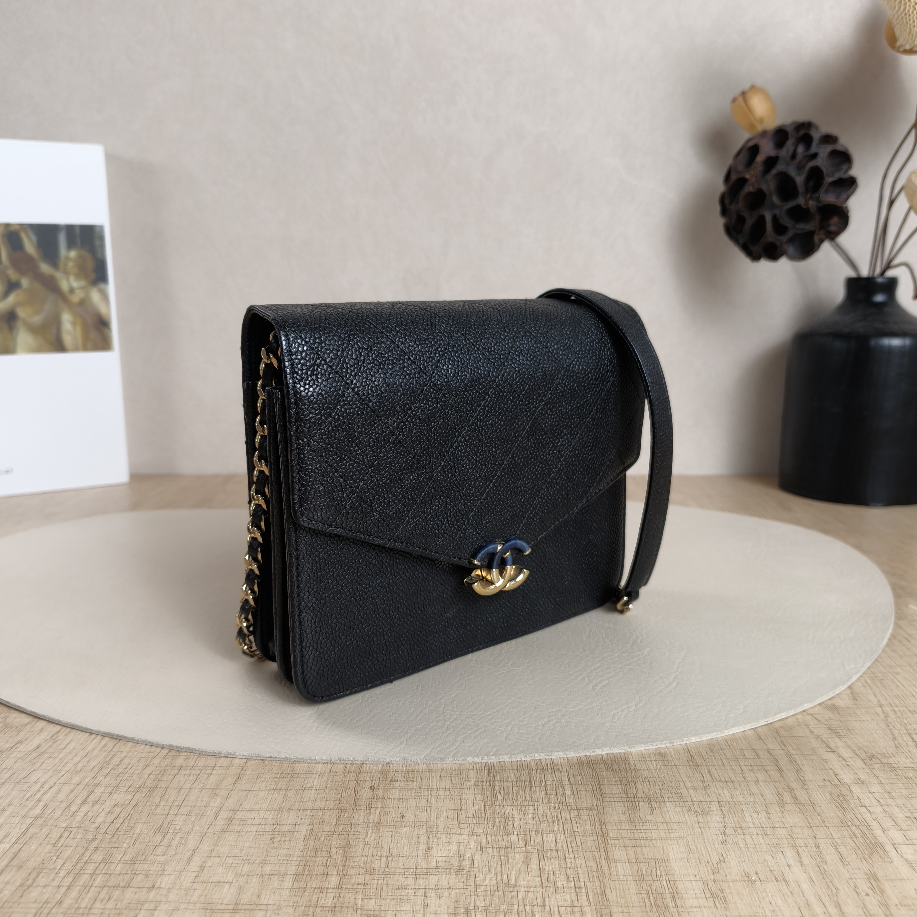 Chanel Crossbody Bag Crossbody Bag Black Calfskin One Size17 × 4.3 × 14 cm — cover view 4 of 12