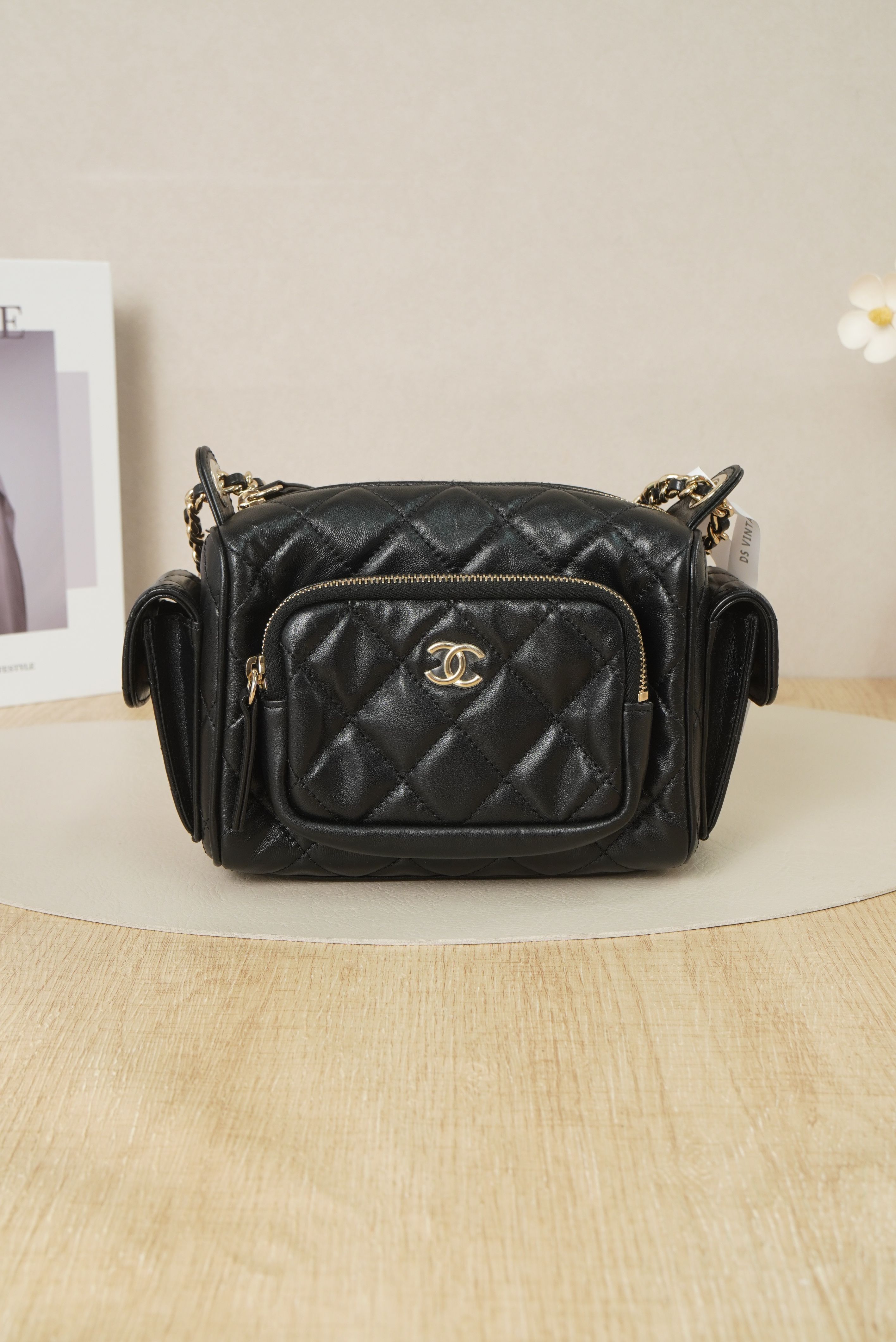 Chanel Shoulder Bag Black Lambskin 20 × 13 × 15 cm